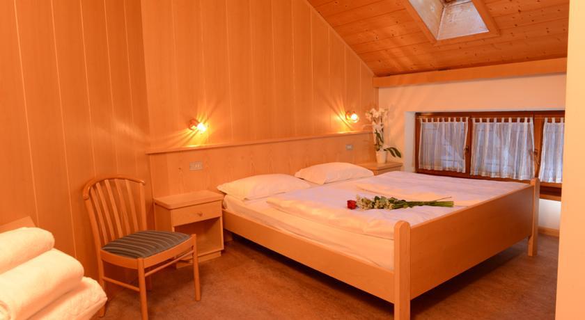 Hotel Casa Alpina - Alpin Haus Sëlva di Val Gardena Værelse billede